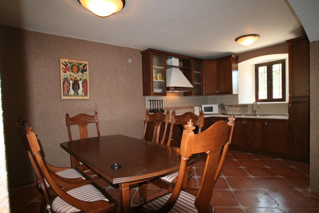Holiday Home Ametist โกตอร์ ห้อง รูปภาพ