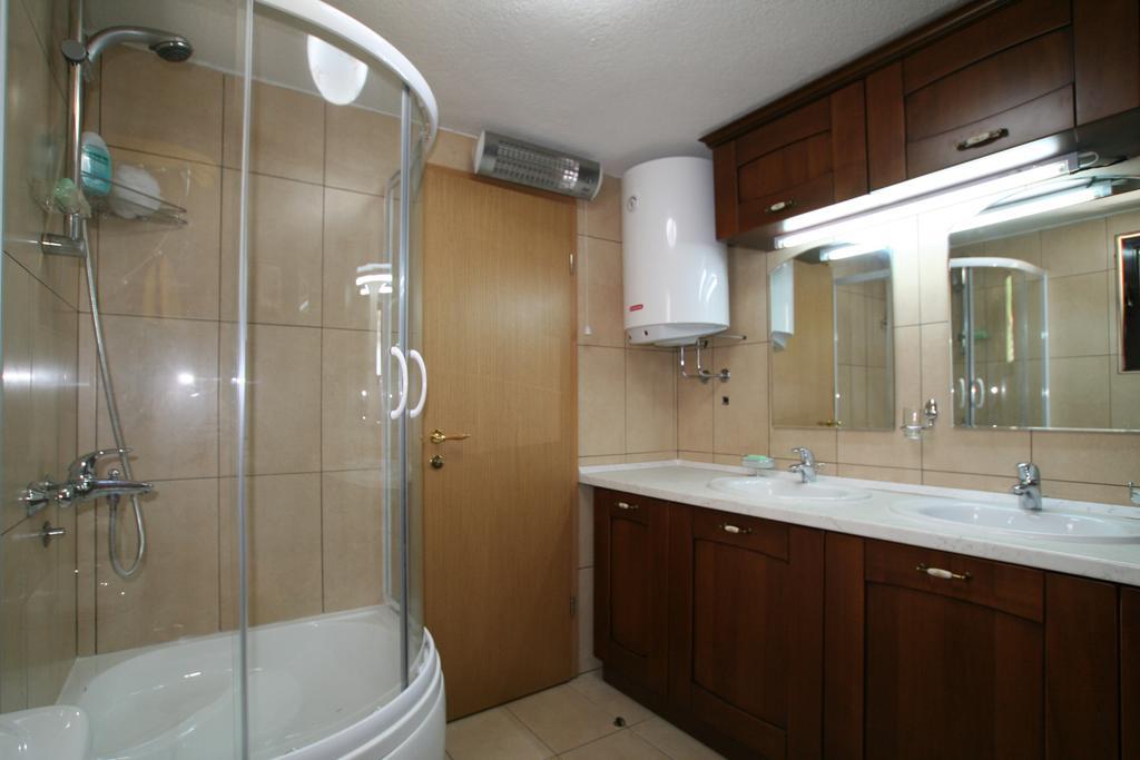 Holiday Home Ametist โกตอร์ ห้อง รูปภาพ